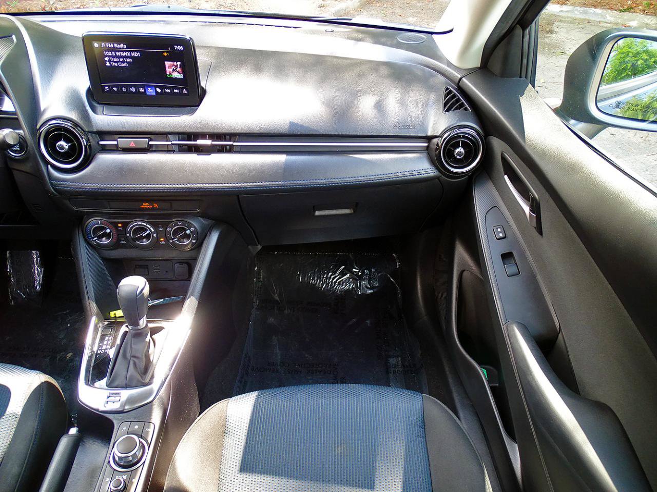 Used 2019 Toyota Yaris LE FWD image 31