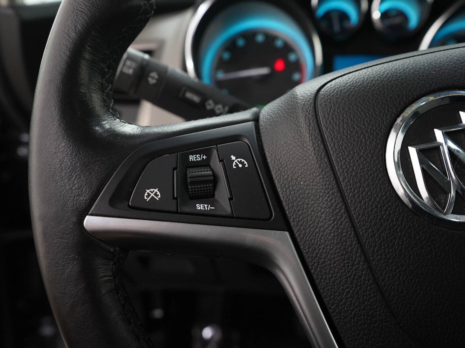 Used 2013 Buick Verano Convenience FWD image 24