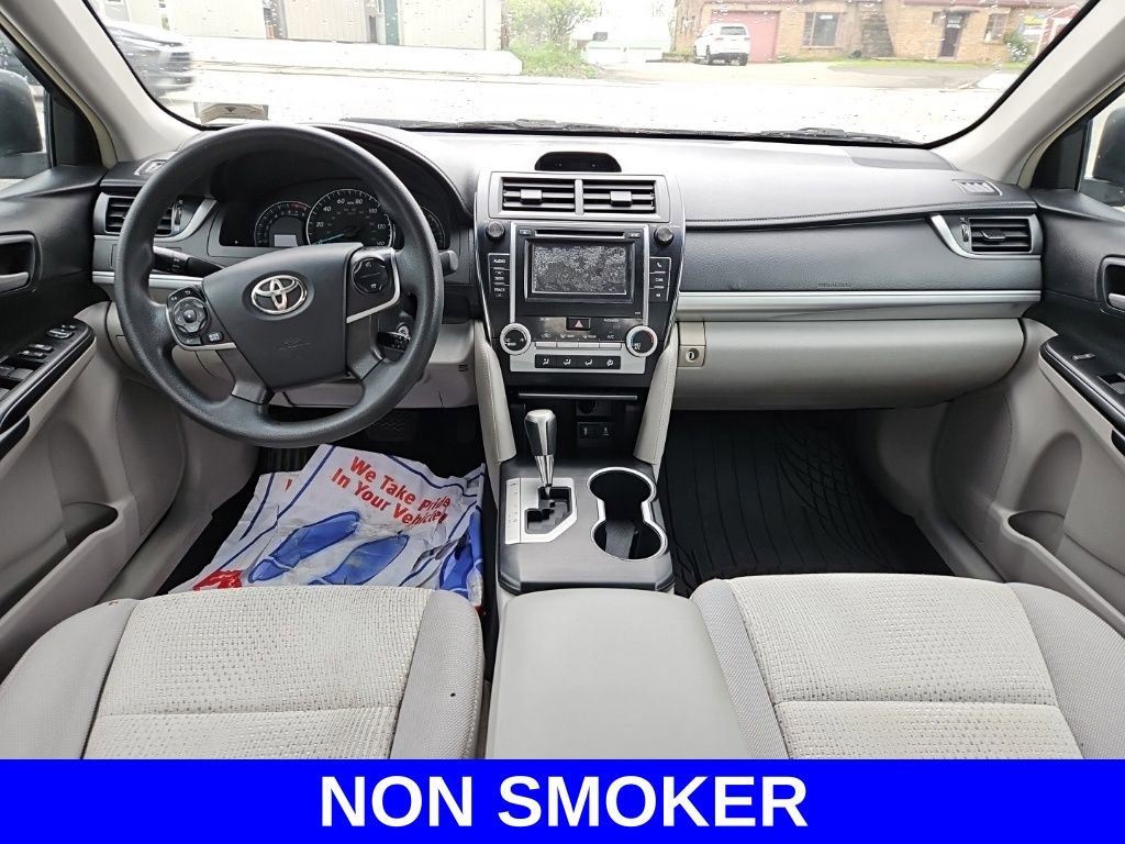 Used 2012 Toyota Camry LE FWD image 10