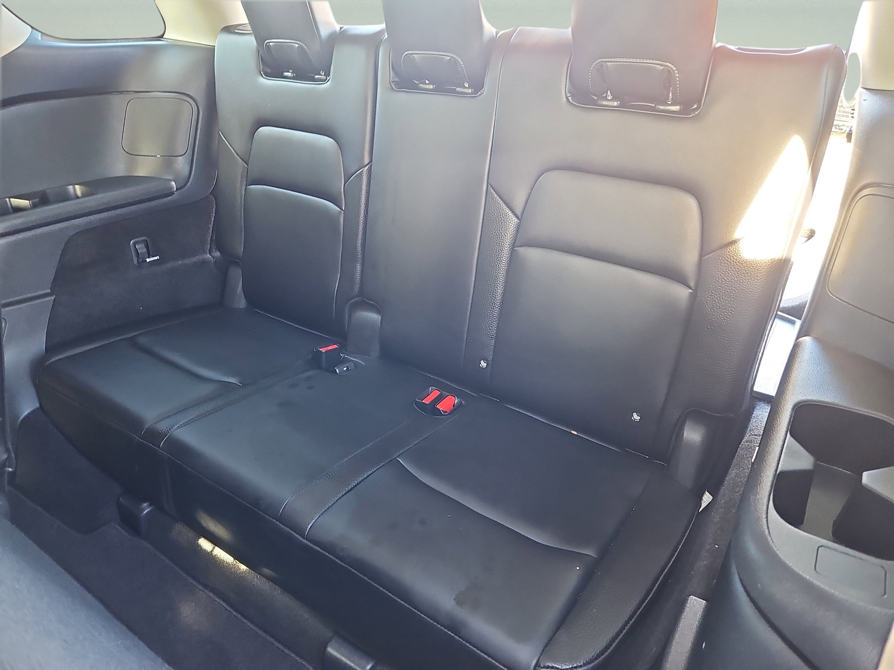 Used 2022 Nissan Pathfinder SL w/ SL Black Package image 32