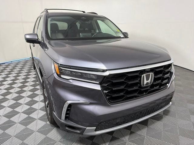 Used 2025 Honda Pilot Elite image 8