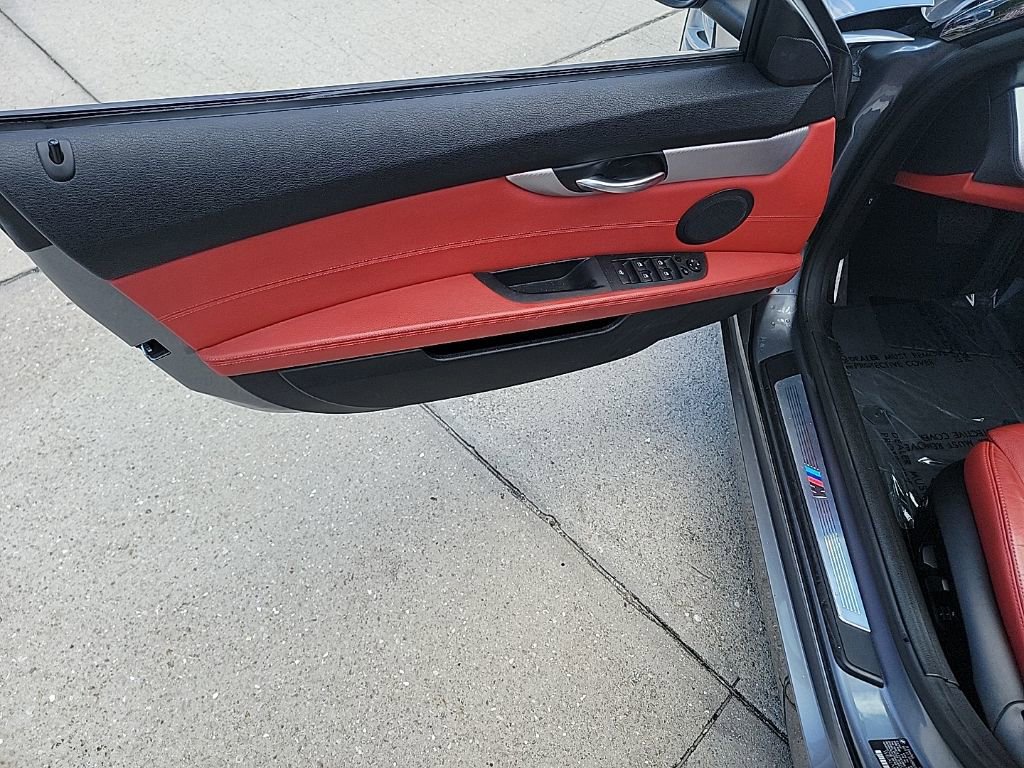 Used 2011 BMW Z4 sDrive35is image 10