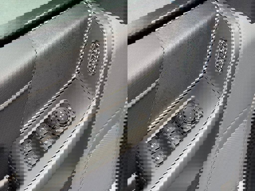 New 2026 Ford F150 XLT w/ Equipment Group 301A Standard image 16