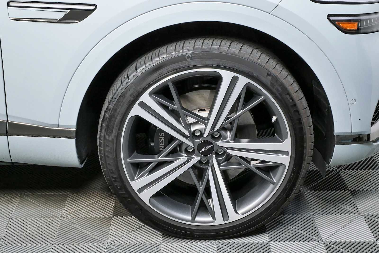 Used 2025 Genesis GV80 3.5T e-SC AWD/4WD image 38