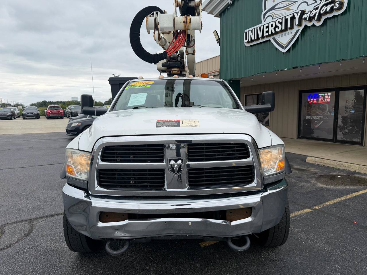 Used 2012 RAM 5500 4x4 Regular Cab w/ ST Decor Group image 9
