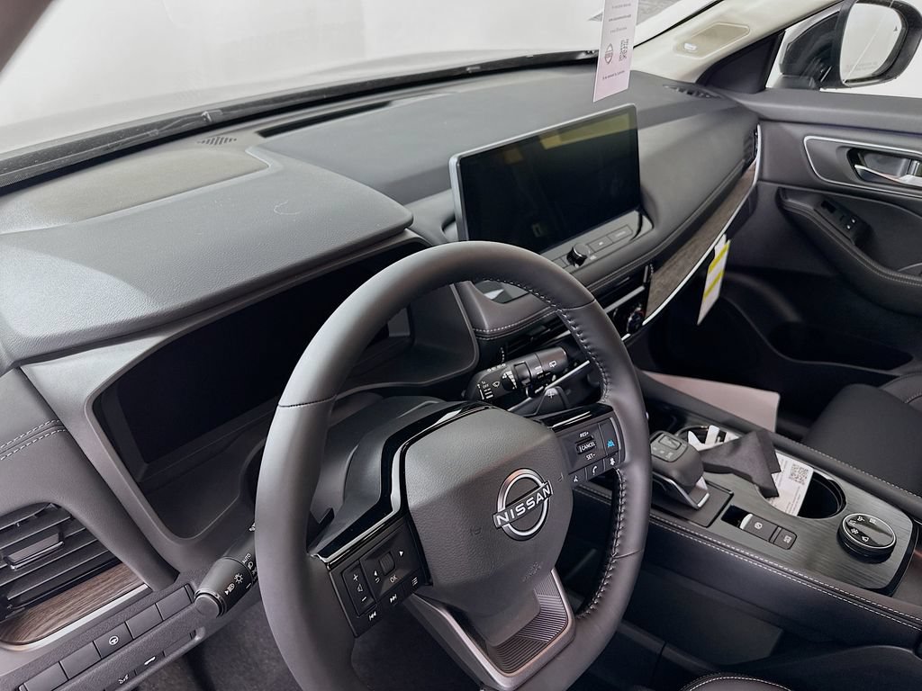 New 2026 Nissan Rogue Platinum AWD/4WD image 14