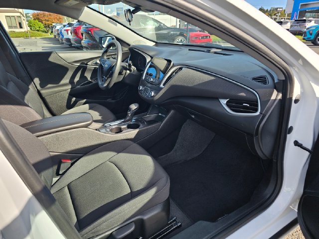 Used 2024 Chevrolet Malibu LT FWD image 9