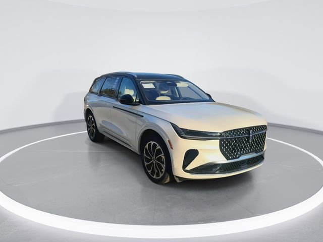 New 2026 Lincoln Nautilus Reserve AWD/4WD image 2