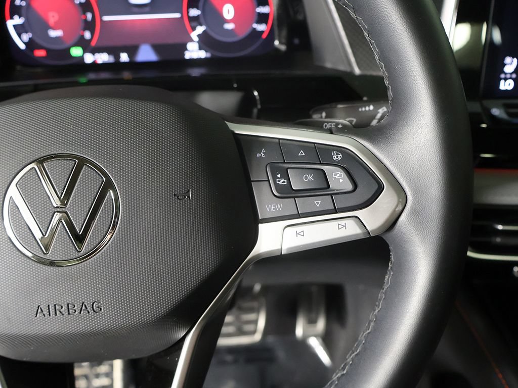 Used 2024 Volkswagen Atlas Peak Edition SE AWD/4WD image 44