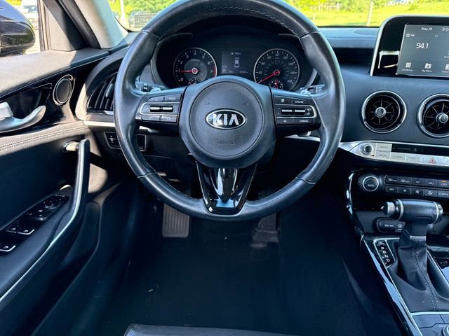 Used 2018 Kia Stinger RWD image 19