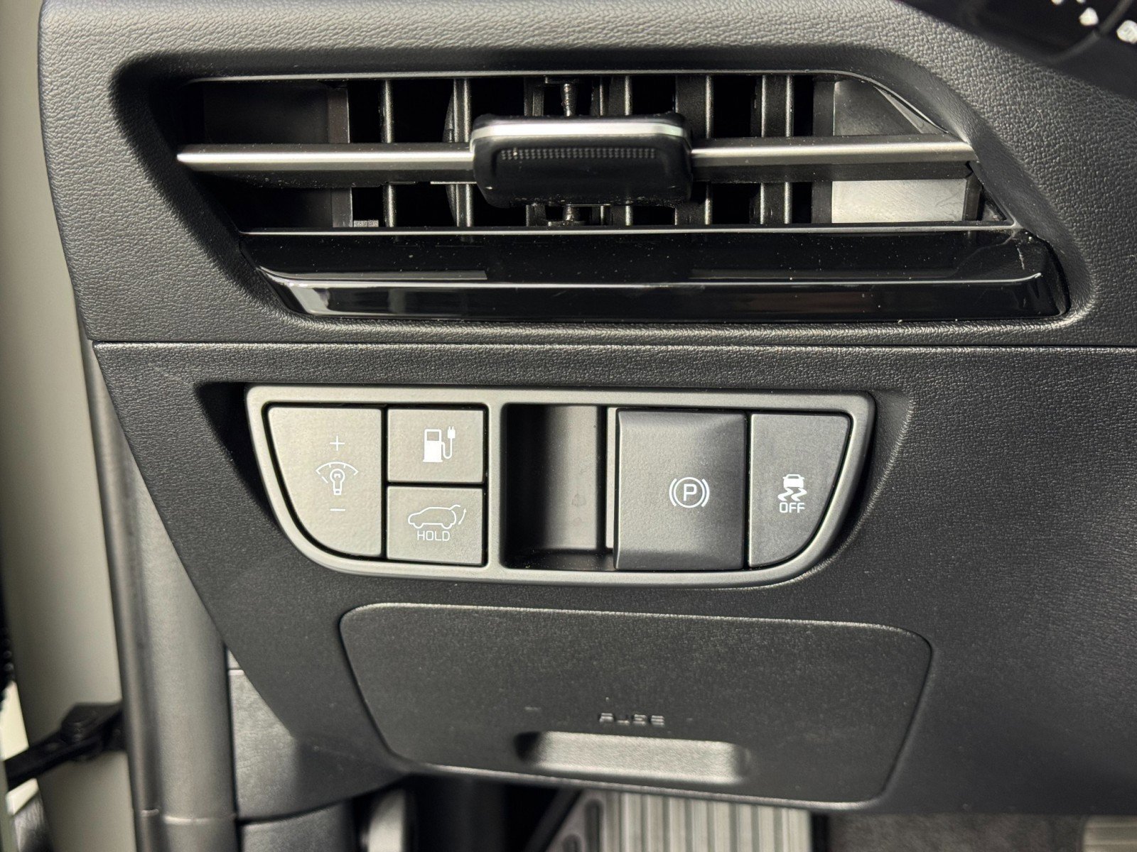 Used 2023 Kia EV6 Wind image 17