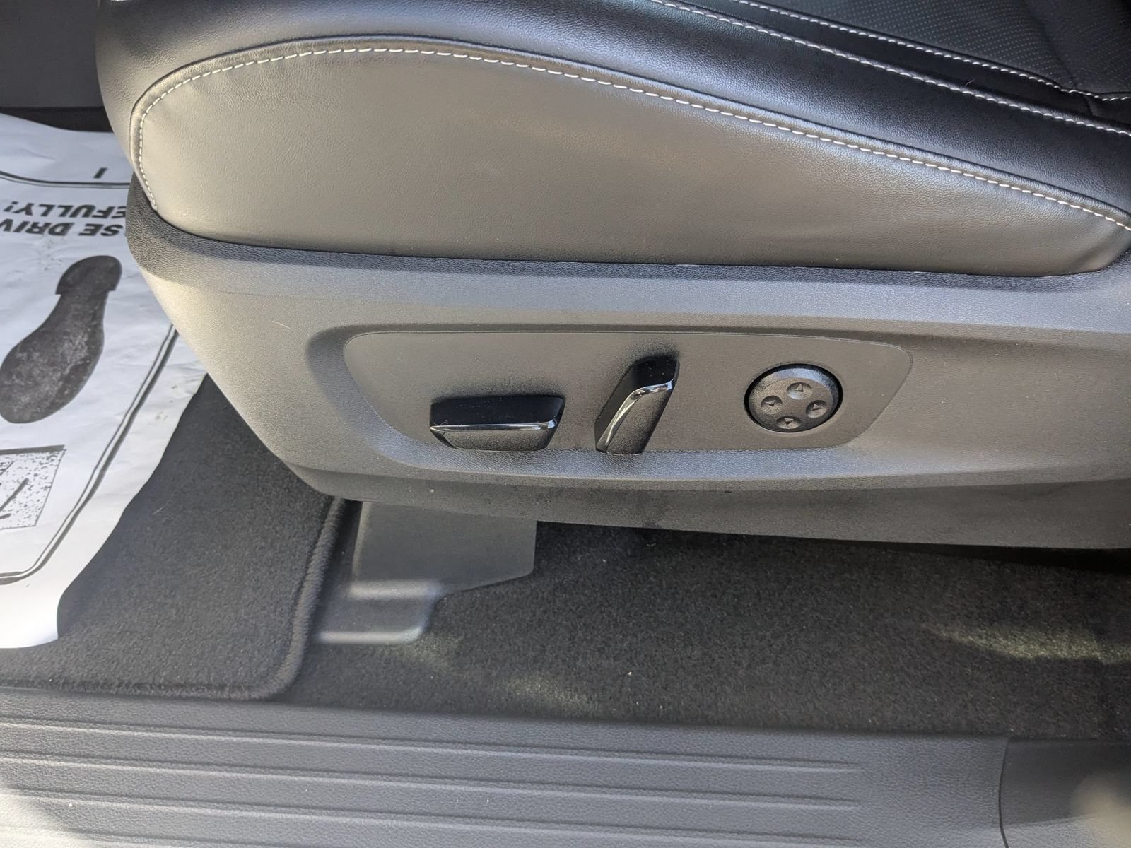 Used 2025 INFINITI QX60 Luxe AWD/4WD image 14