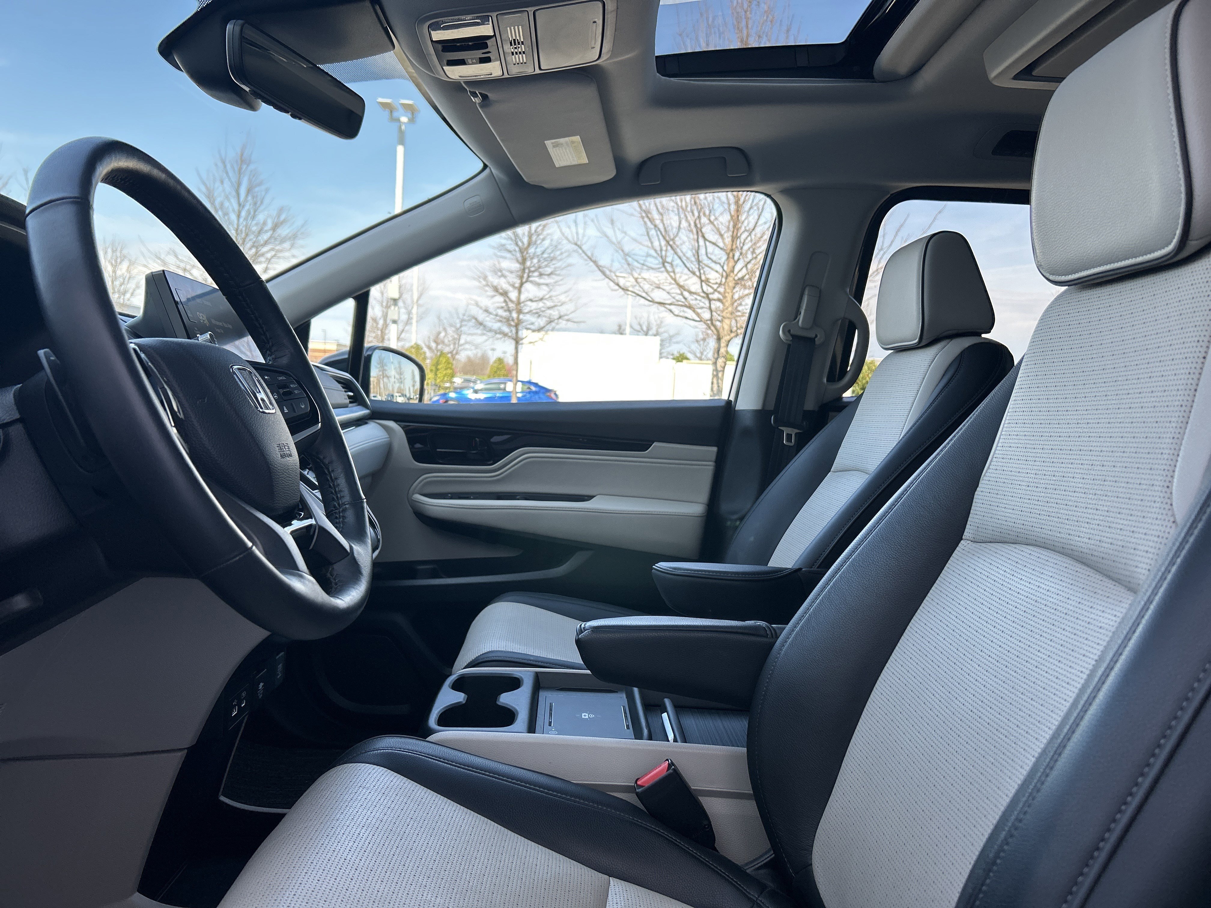 Certified 2025 Honda Odyssey Elite image 36