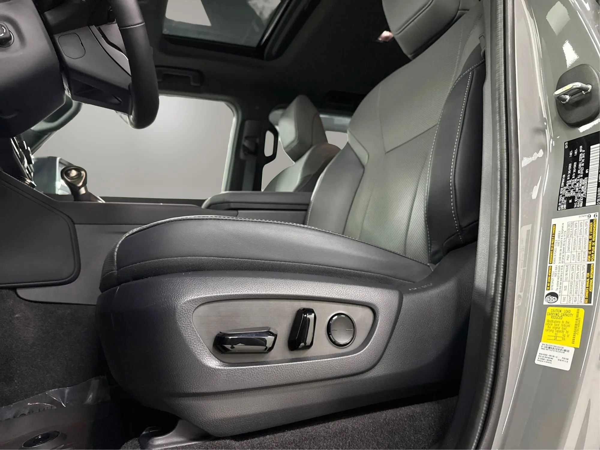 Used 2025 Lexus GX 550 w/ Accessory Package (2T) AWD/4WD image 20
