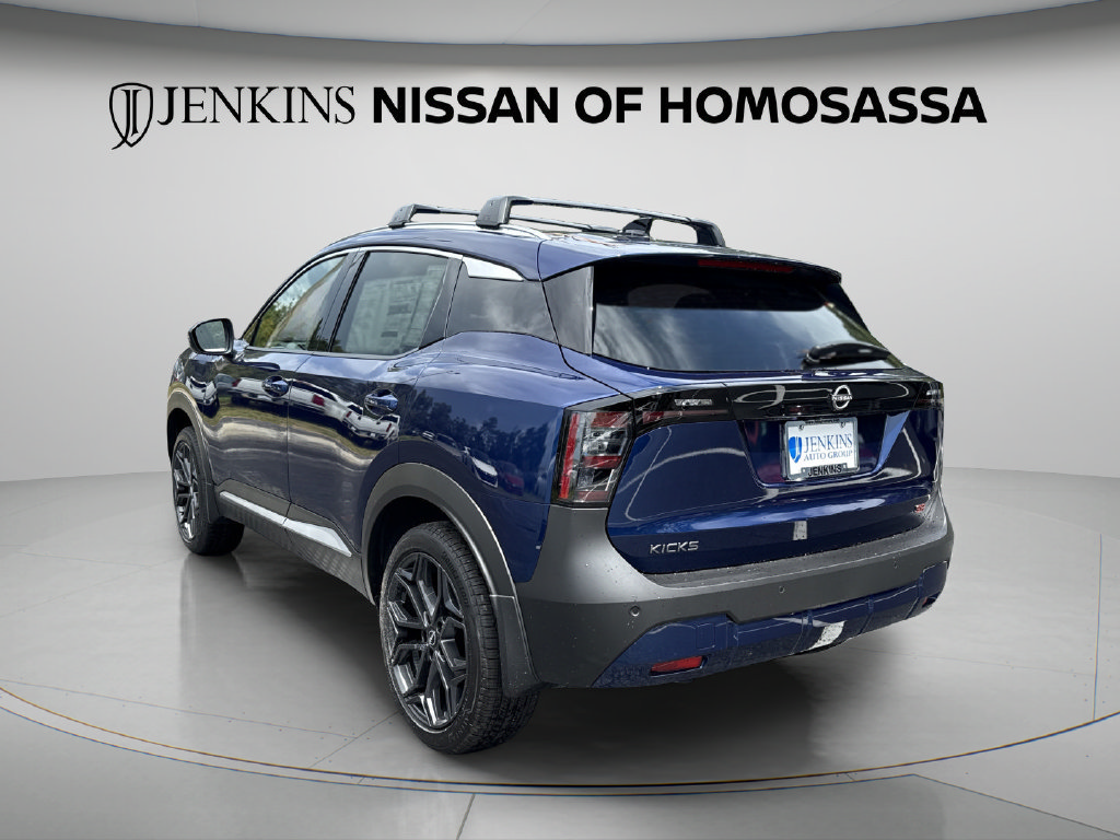 New 2026 Nissan Kicks SR w/ Cold Weather Package FWD image 10