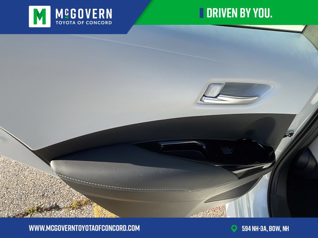 Used 2025 Toyota Corolla SE FWD image 27