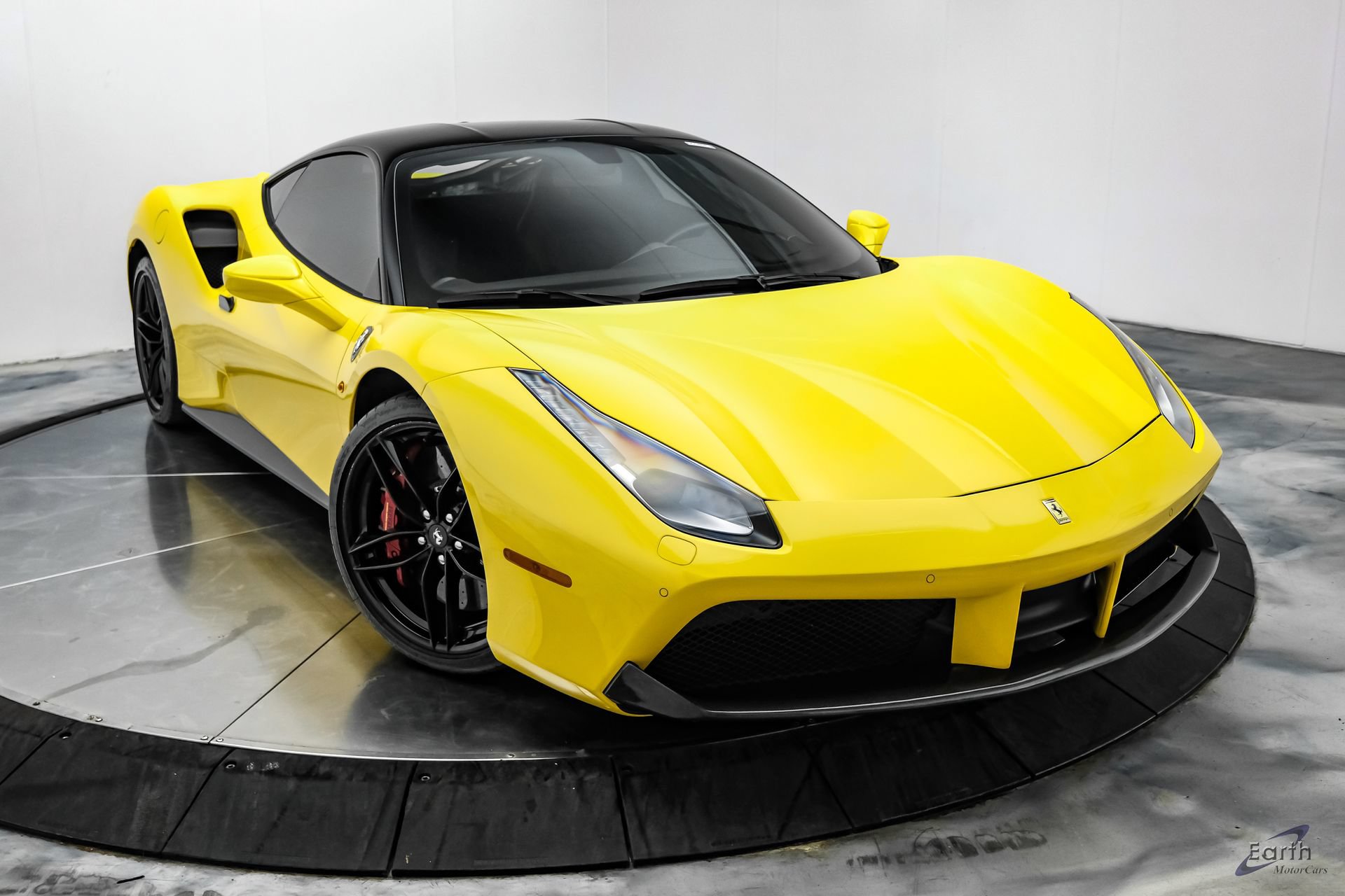 Used 2019 Ferrari 488 GTB RWD image 31