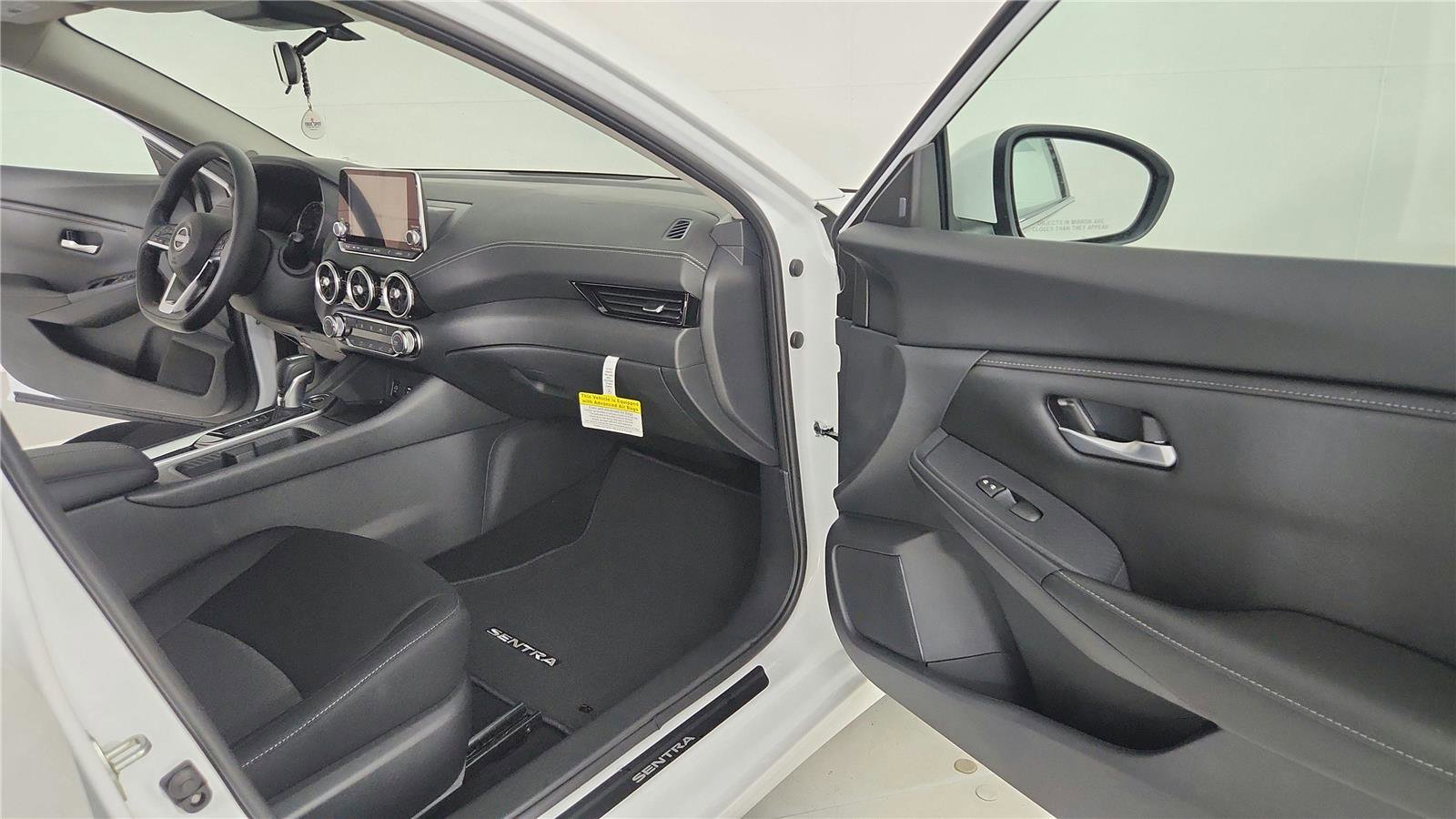 Used 2024 Nissan Sentra SV image 35