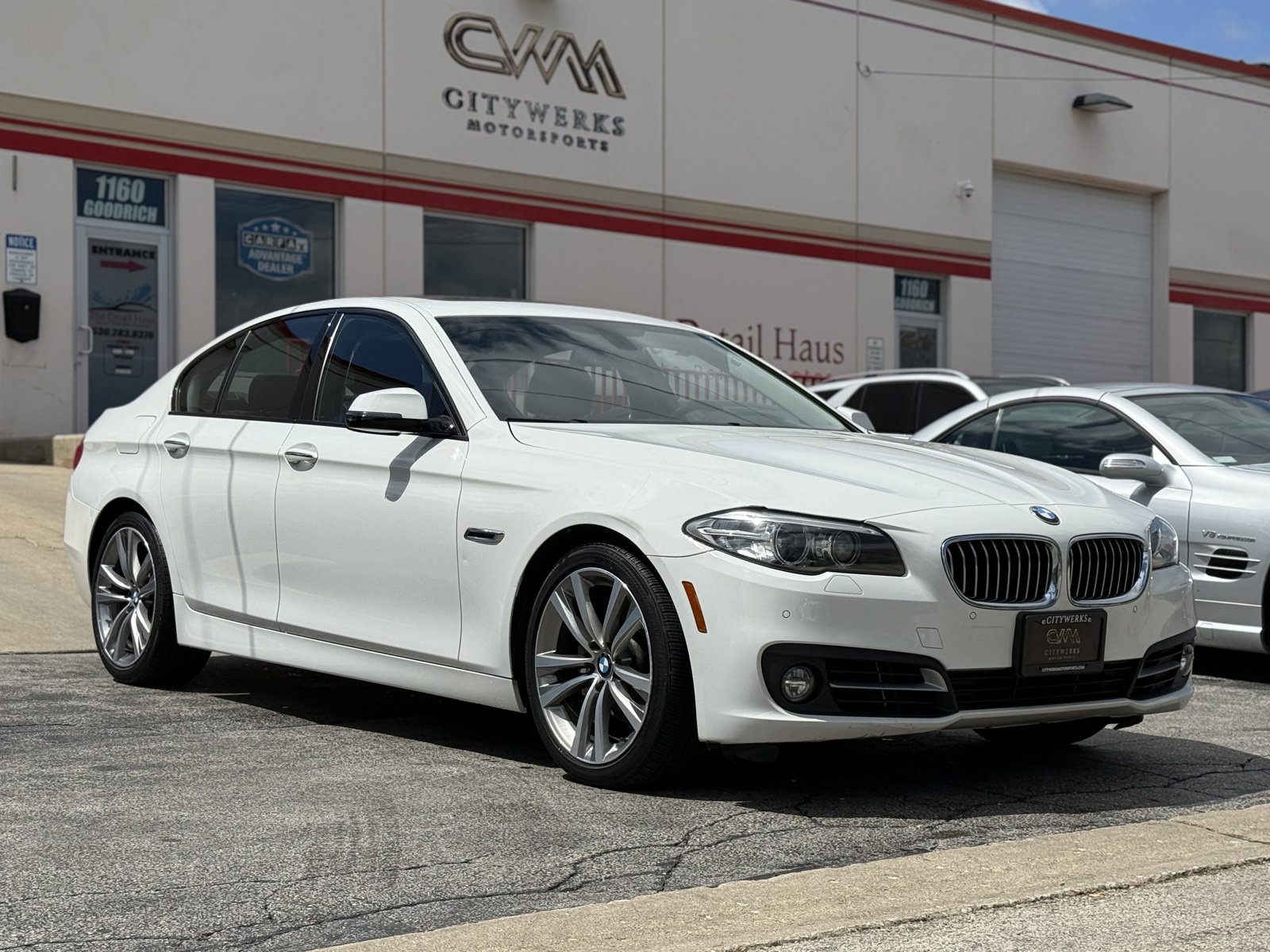 Used 2016 BMW 528i xDrive Sedan AWD/4WD image 1