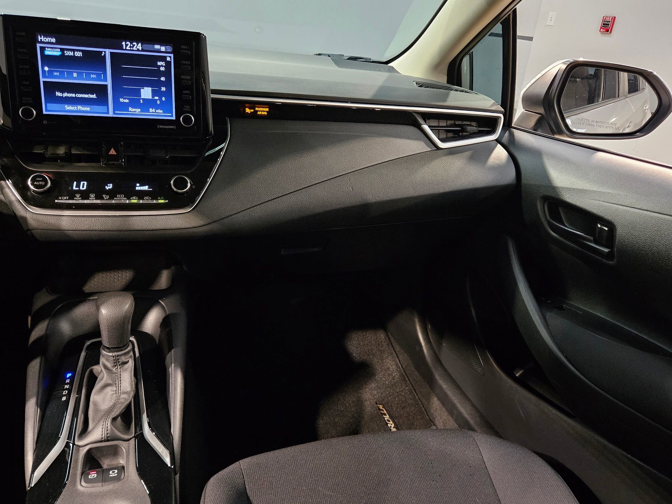 Used 2022 Toyota Corolla LE image 11