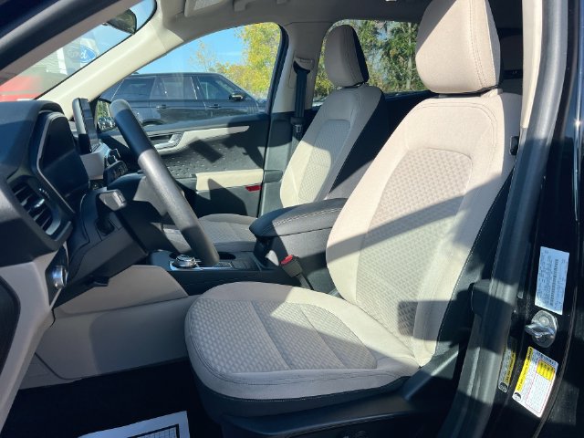 Used 2020 Ford Escape SE FWD image 22