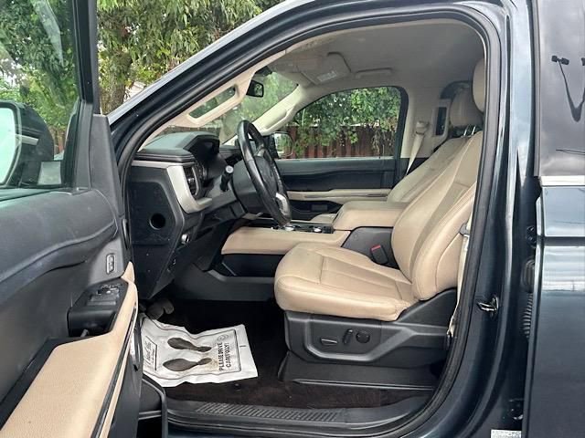 Used 2022 Ford Expedition Max XLT image 24