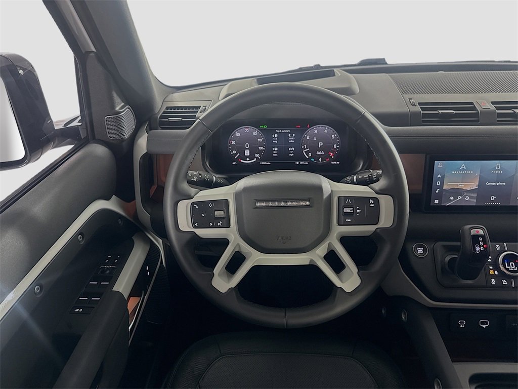 Used 2023 Land Rover Defender 110 X-Dynamic SE image 24