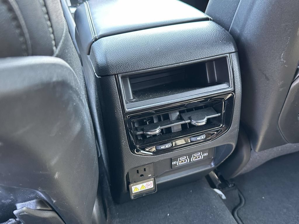 Certified 2024 Jeep Grand Cherokee Altitude AWD/4WD image 12
