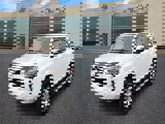 Used 2019 Toyota 4Runner SR5 w/ Four Season Floor Mat Package image 3