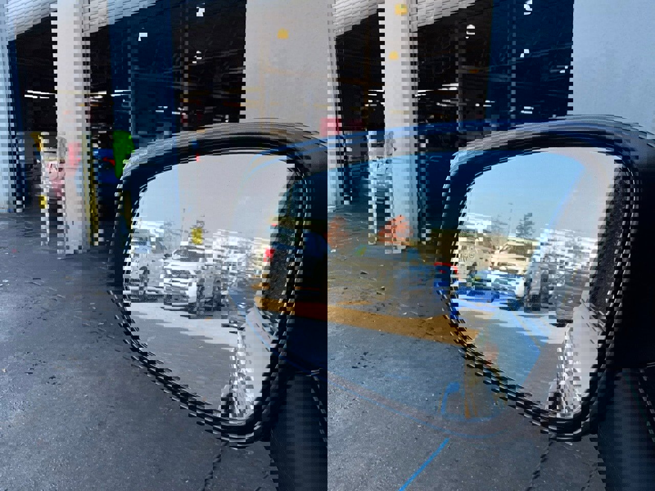 Used 2025 Toyota RAV4 XLE image 19