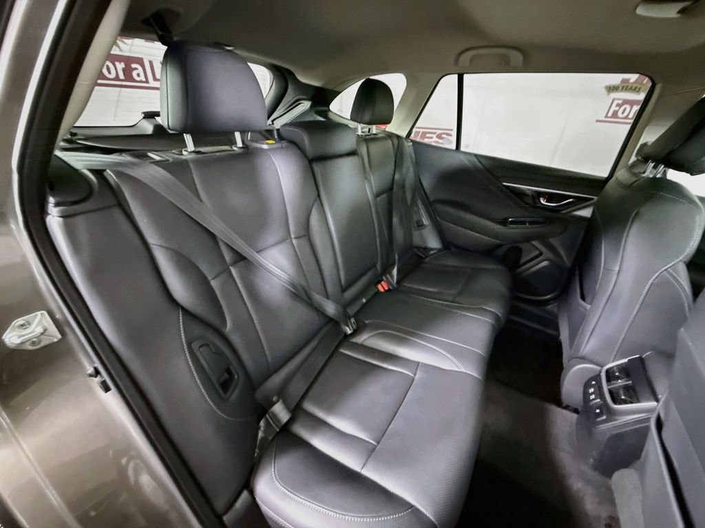 Used 2022 Subaru Outback Limited AWD/4WD image 34