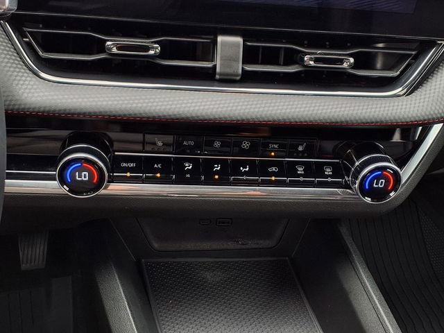 Used 2025 Chevrolet Equinox RS w/ Safety and Technology Package FWD image 15
