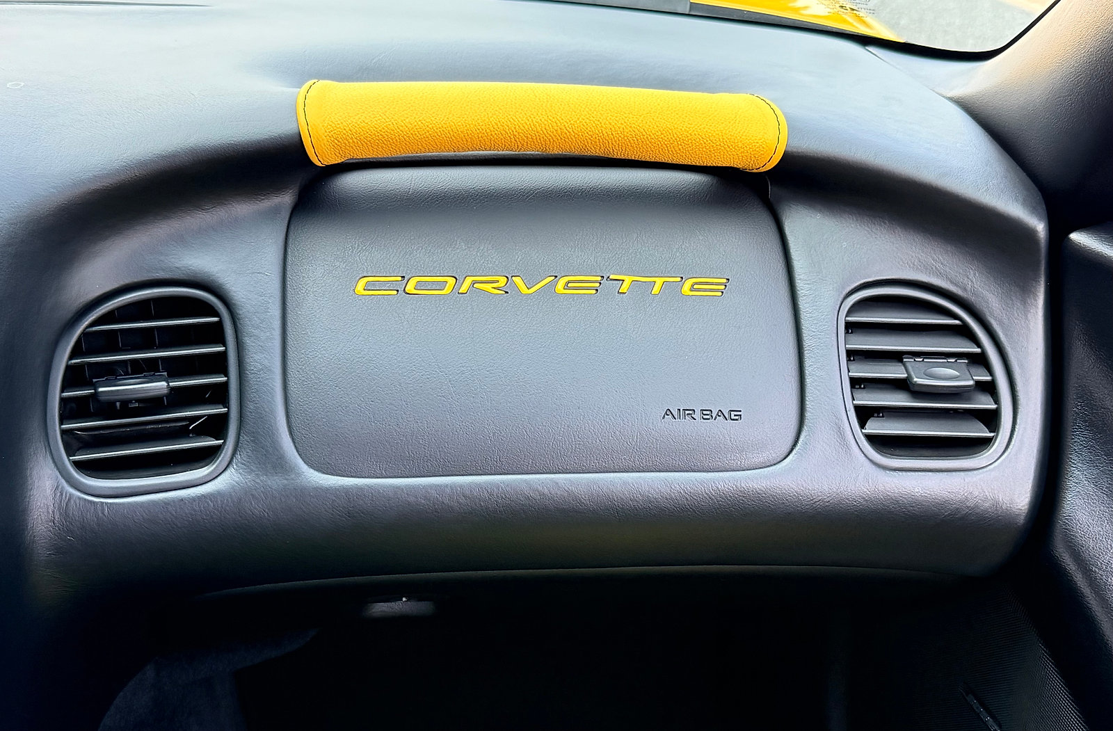 Used 2004 Chevrolet Corvette Z06 w/ Memory Package RWD image 53