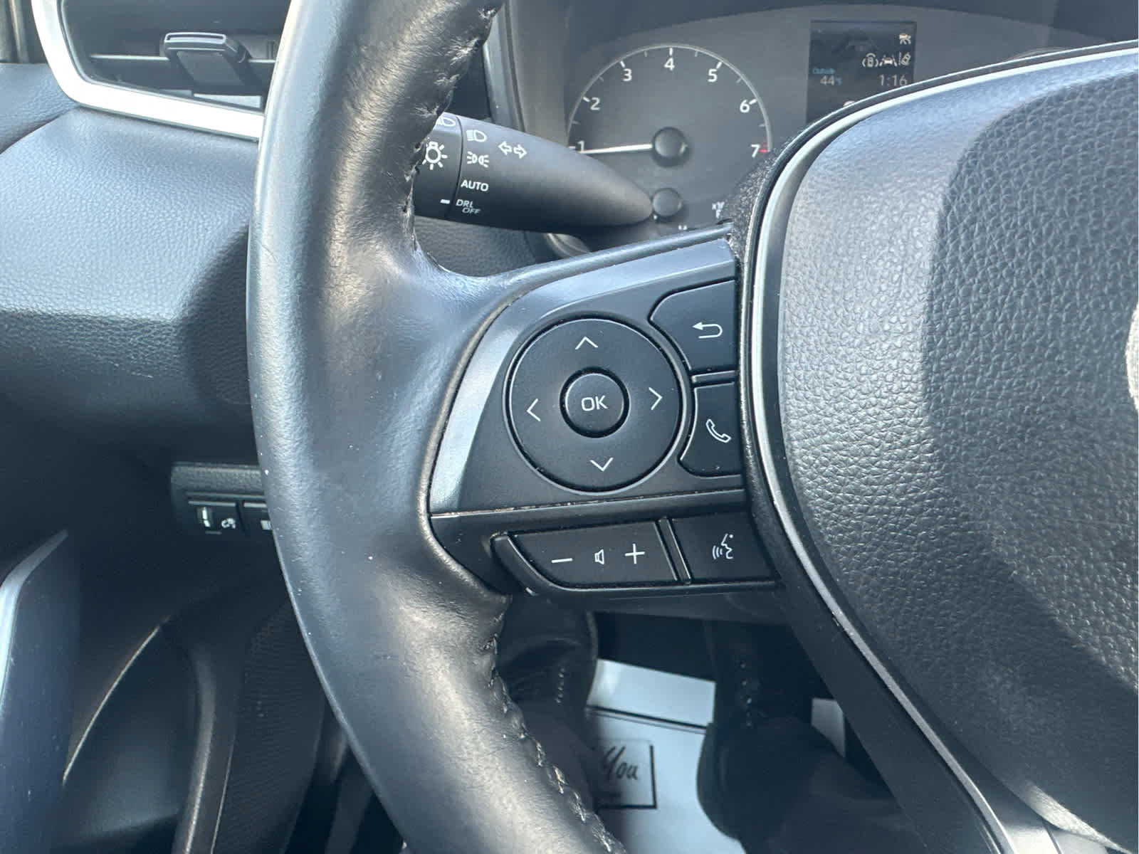 Used 2024 Toyota Corolla Sedan w/ SE Convenience Package image 23