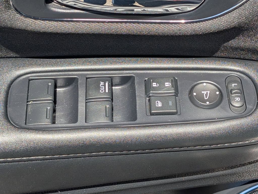 Used 2022 Honda HR-V EX image 10