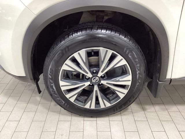 Used 2021 Nissan Rogue SV w/ Premium Package image 22