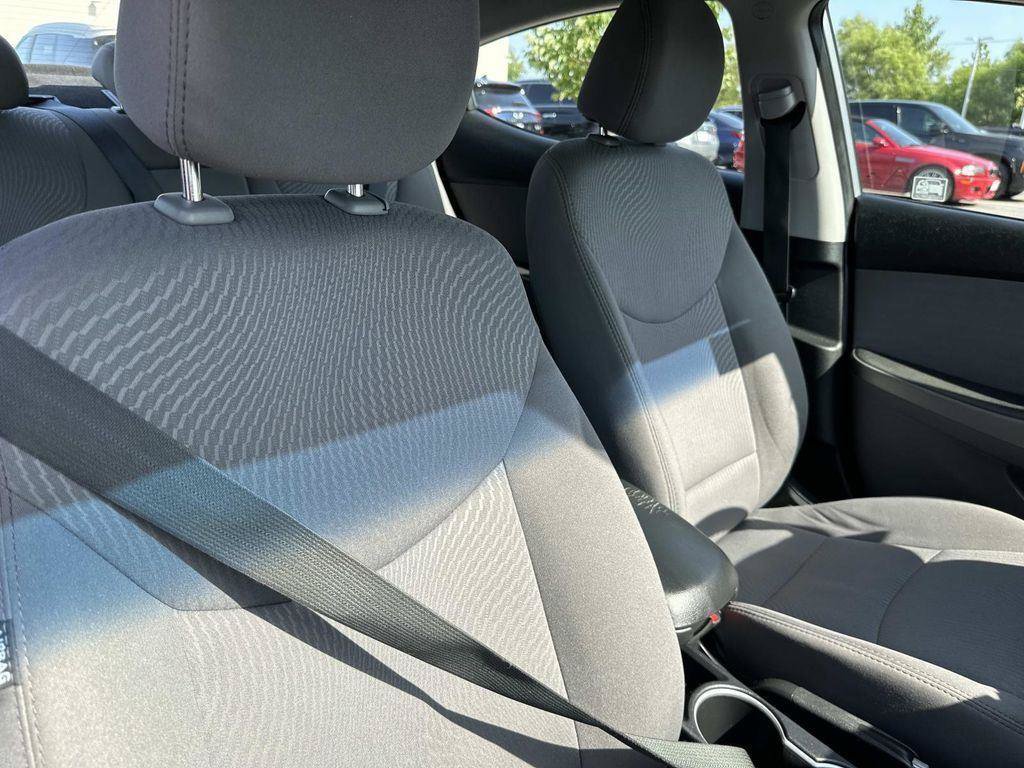 Used 2016 Hyundai Elantra SE w/ Option Group 02 FWD image 39