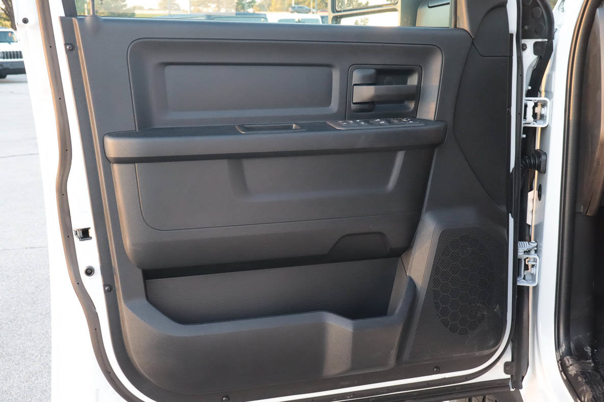 New 2027 RAM 5500 Tradesman w/ Chrome Appearance Group AWD/4WD image 8