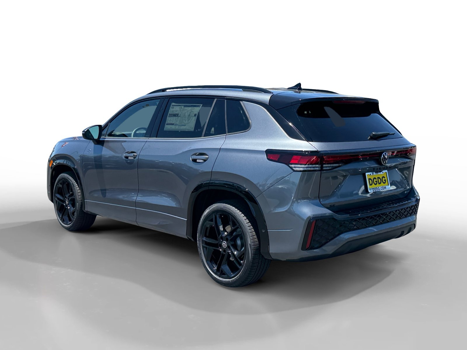New 2026 Volkswagen Tiguan SE R-Line AWD/4WD image 3