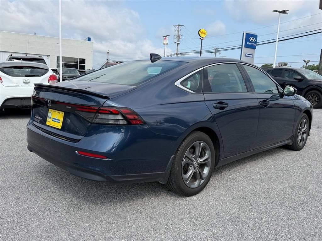 Used 2023 Honda Accord EX image 12