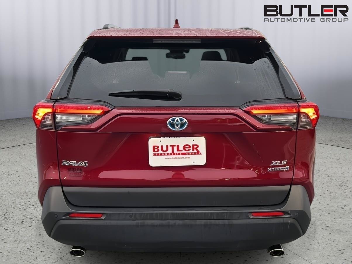 Certified 2023 Toyota RAV4 XLE Premium AWD/4WD image 5