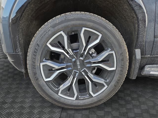 New 2025 GMC Sierra EV Denali image 7
