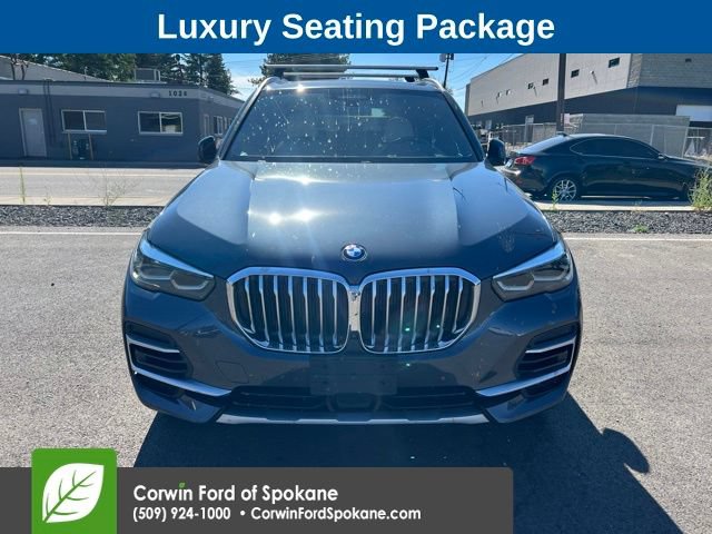 Used 2022 BMW X5 xDrive40i AWD/4WD image 3