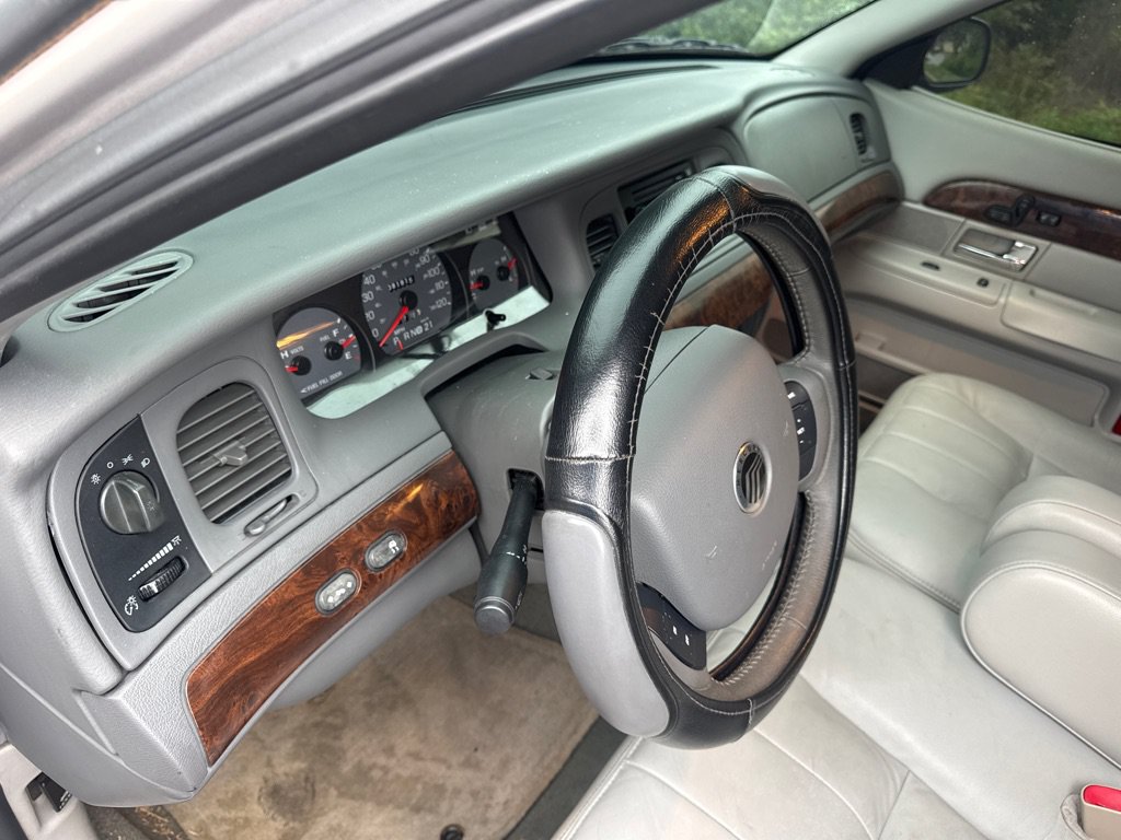 Used 2005 Mercury Grand Marquis LS RWD image 14