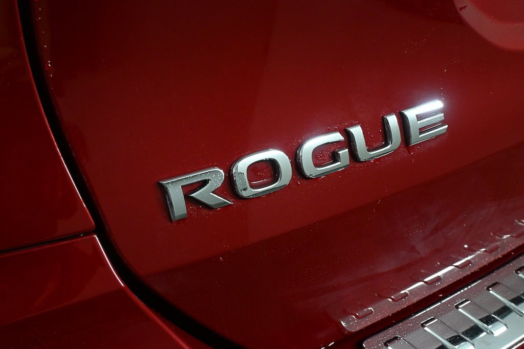 Used 2017 Nissan Rogue SL w/ SL Premium Package image 27