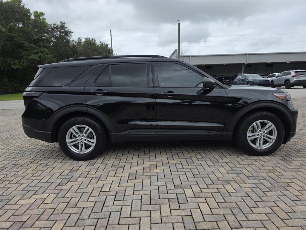 Used 2023 Ford Explorer XLT w/ Equipment Group 202A image 12