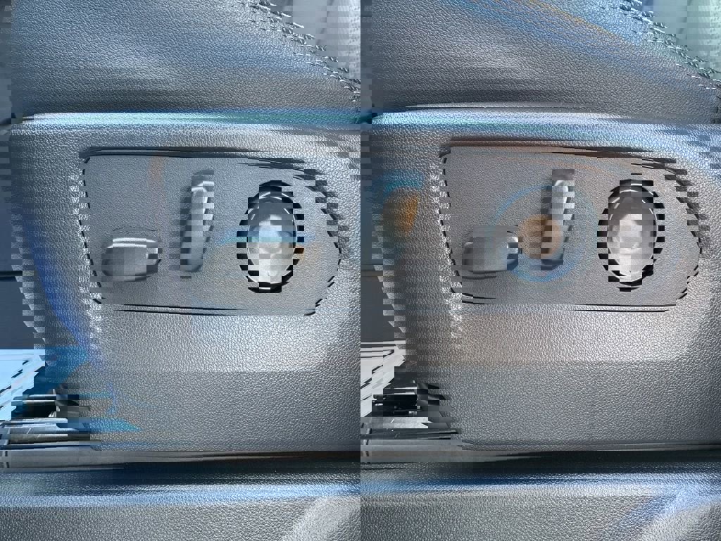 New 2026 Chevrolet Suburban High Country image 3