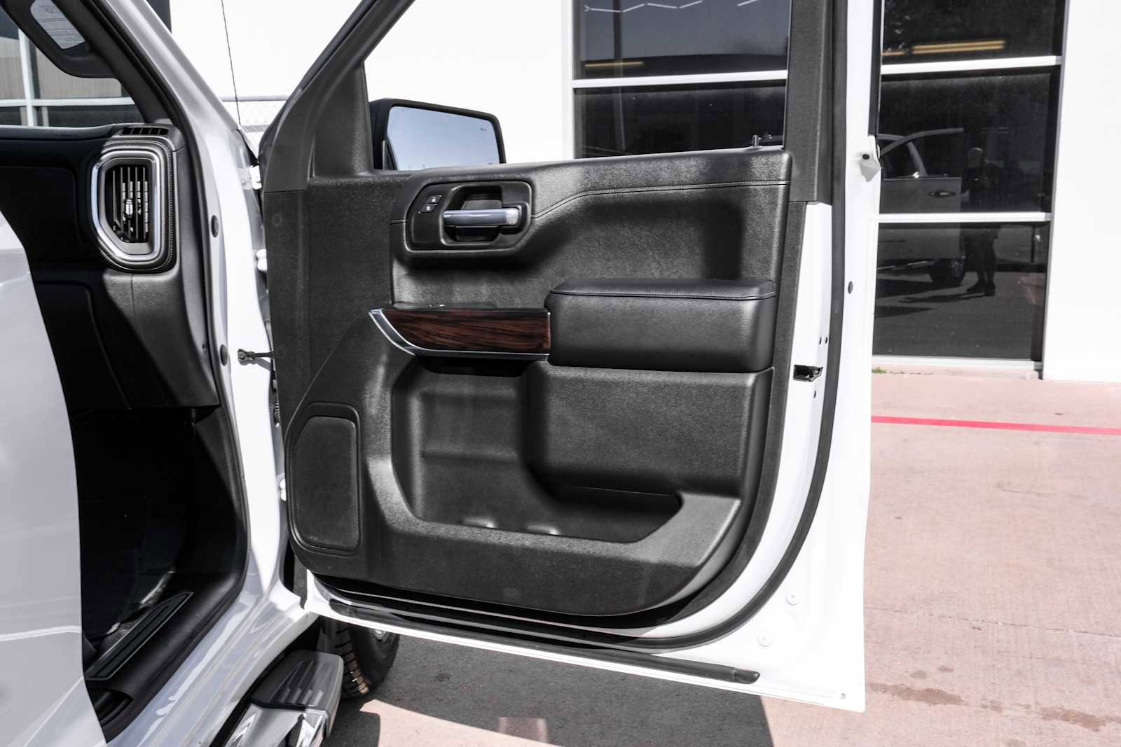 Used 2020 GMC Sierra 1500 SLT image 47