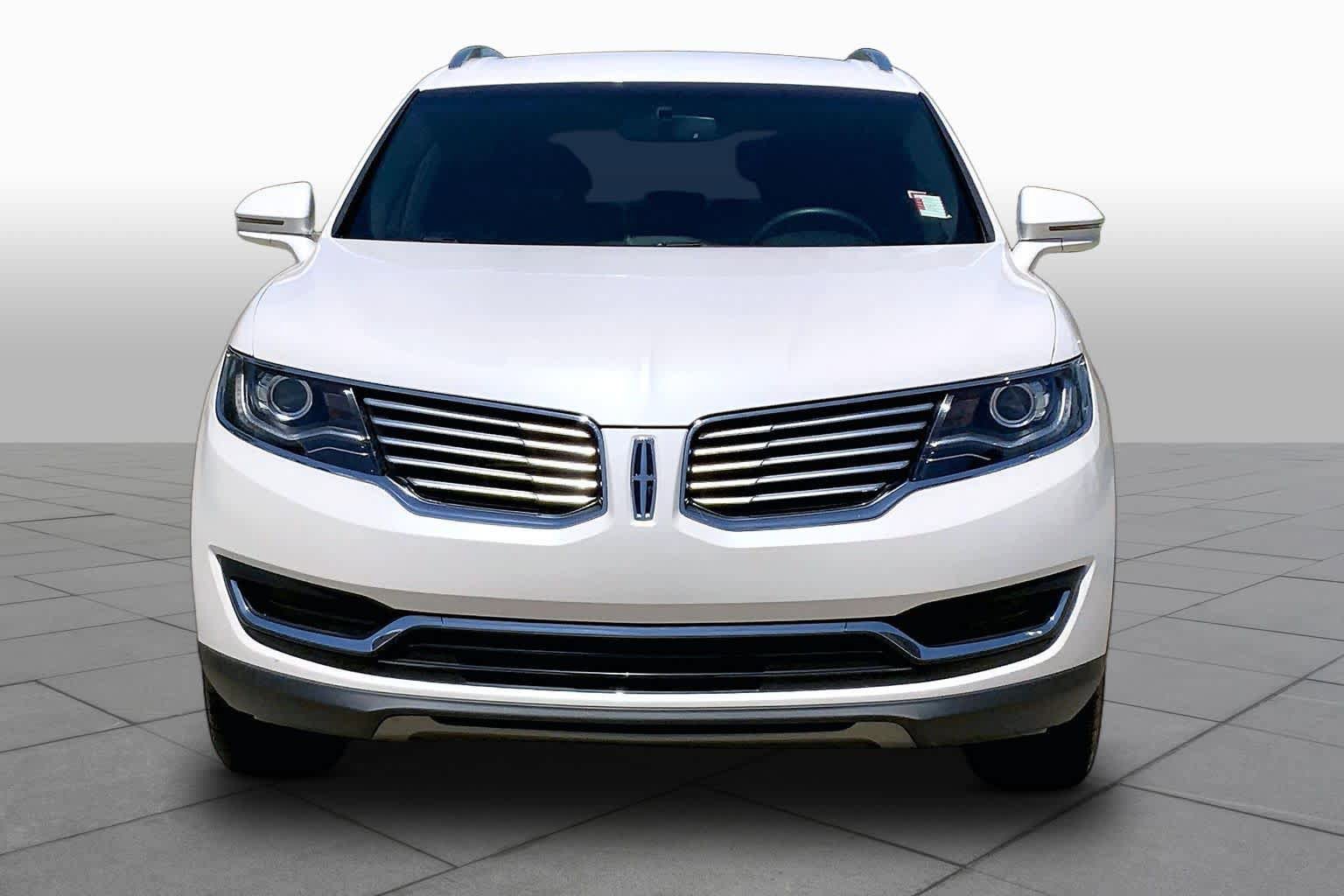 Used 2017 Lincoln MKX Premiere FWD image 4