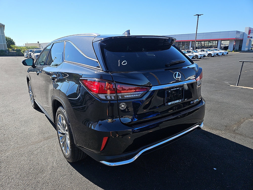 Used 2022 Lexus RX 350L Luxury w/ Accessory Package (Z1) FWD image 3